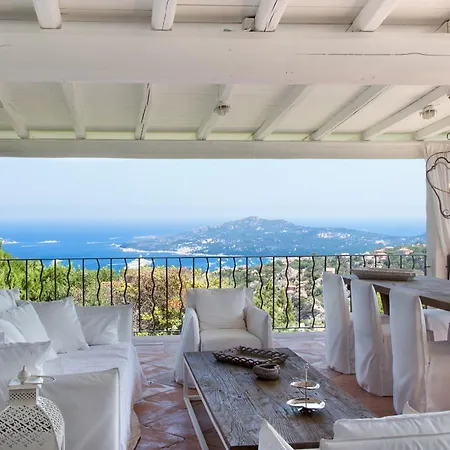 Florin Villa Porto Cervo